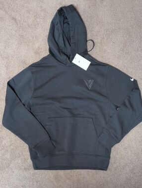 NWT Mens Nike Dark Grey Pullover Hoodie with Subtle Logo, Size Small